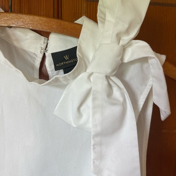 Side Tie White Blouse - Picture 4 of 5